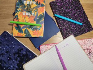 Prendre la plume - carnets & crayons - LavieestIsabelle